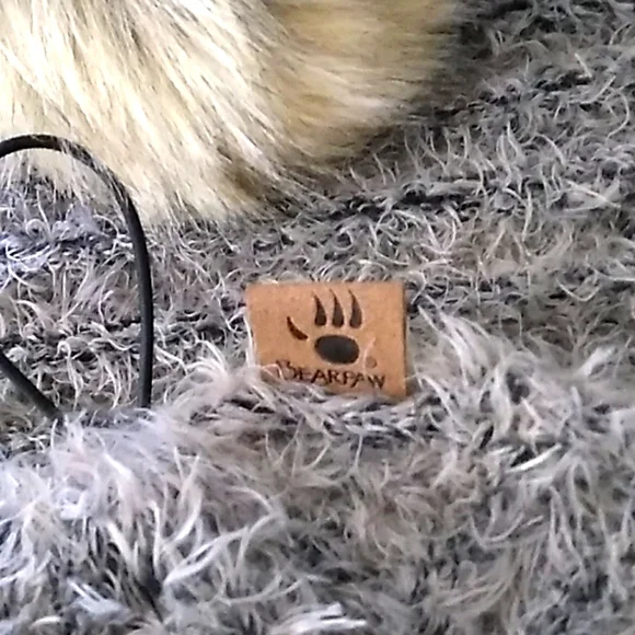 NWOT Bearpaw 2 in 1 Knit Scarf Hat with Pompom - Picture 6 of 8